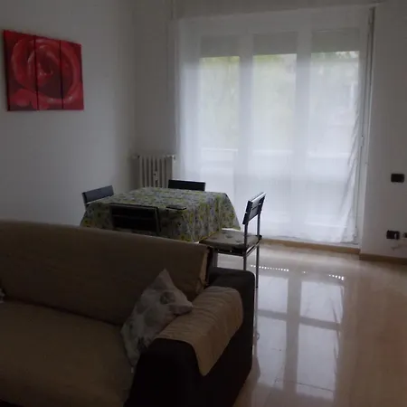 Casa Rose Vicino Al Centro Citta Apartament Como